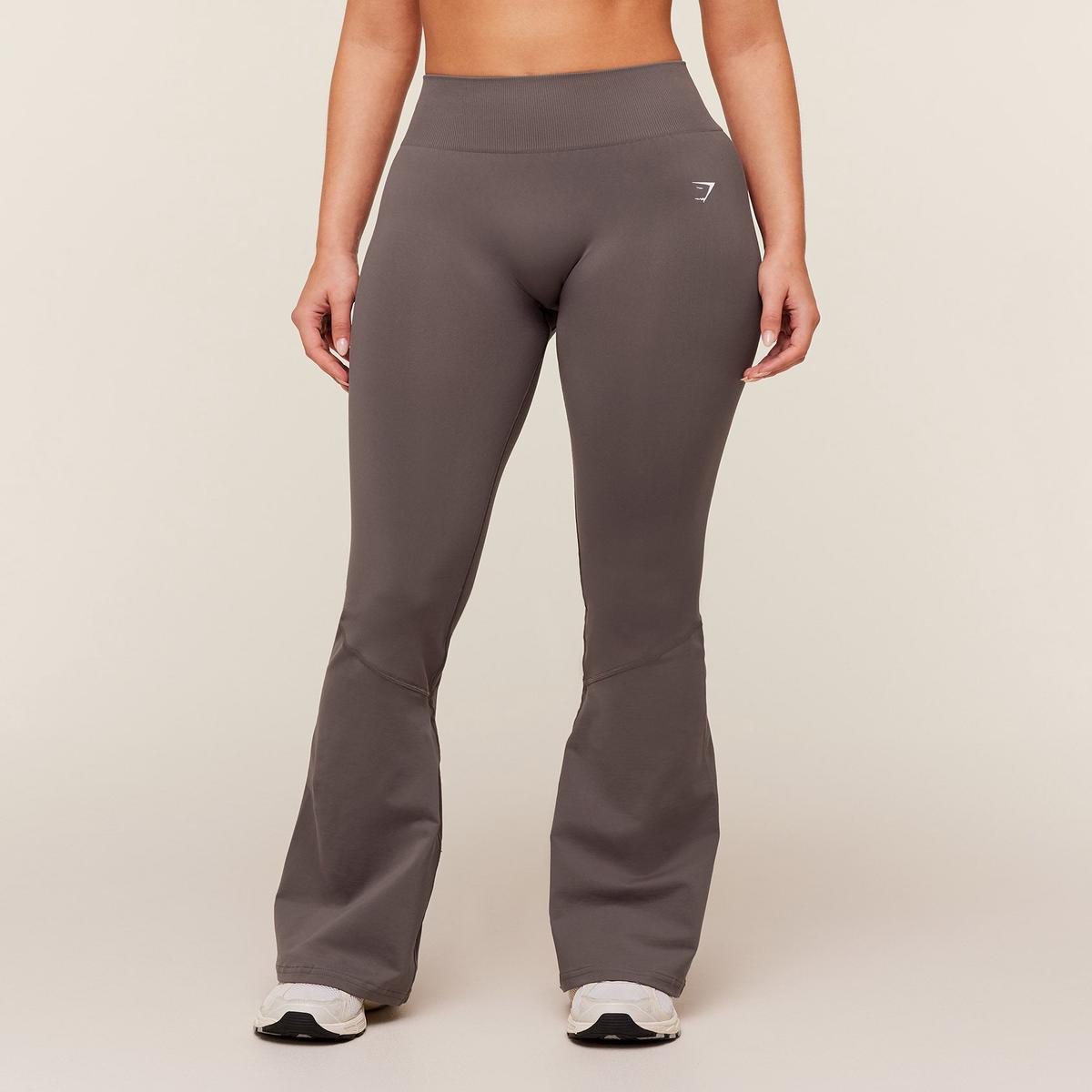 Gymshark Everyday Seamless Flared Legging 2.0 - Cool Brown